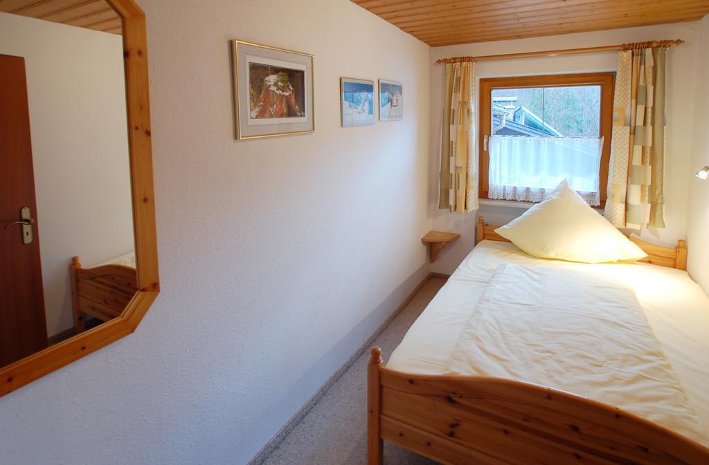 Ferienwohnung Gebirgshausl Bischofswiesen Pokoj fotografie